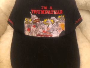 Black trumpatear baseball cap